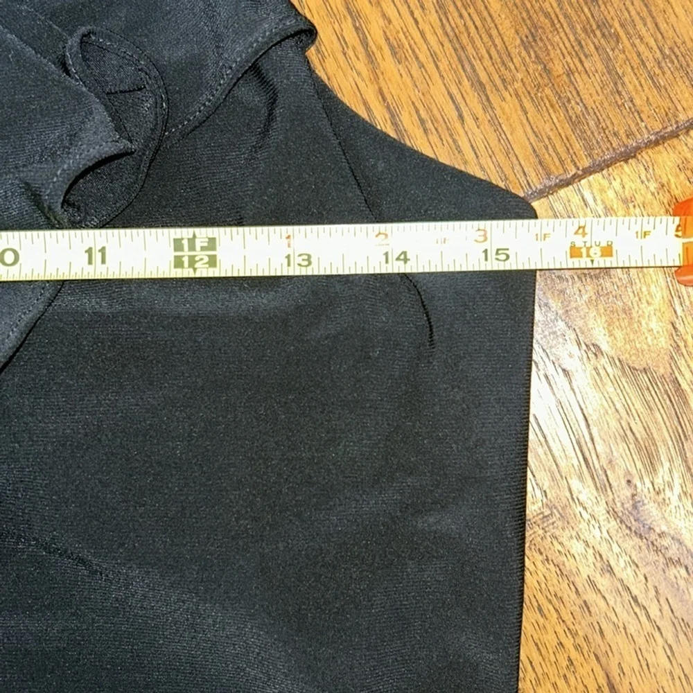 White House Black Market: Black, Tie Halter Top, Size Small - Picture 4 of 7